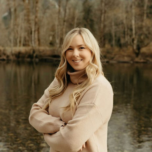 Headshot of Touchpoint Counseling Intern Shaniah Bowdish